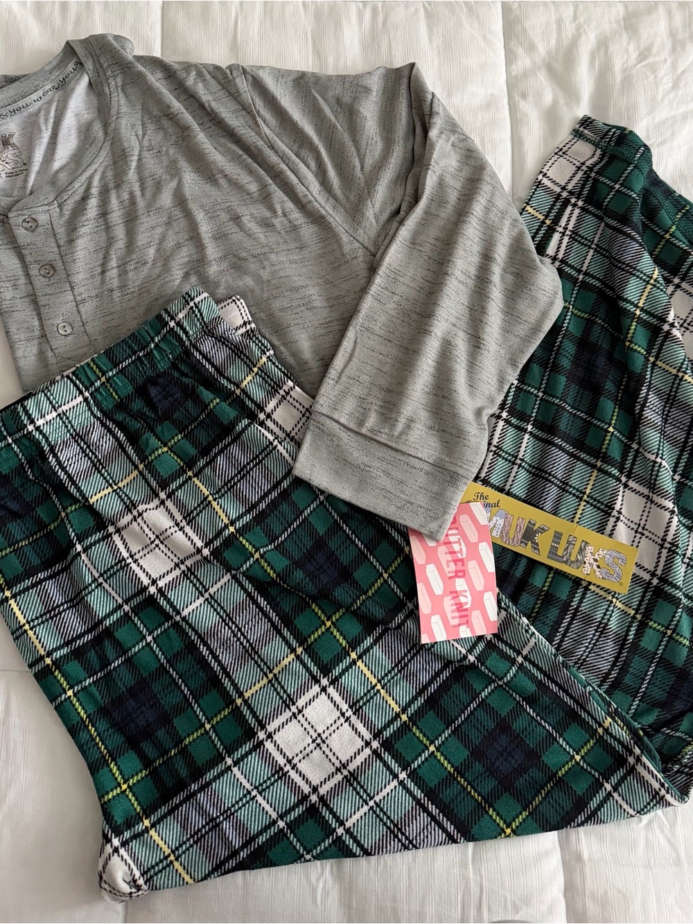 NWT Muk Luks Men's Gray and Green Plaid Pajamas